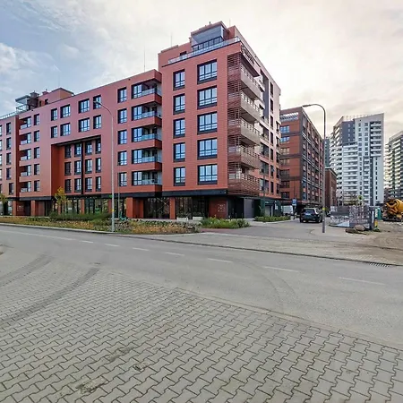 Modern With Historic Shipyard Views And Parking By Renters Lägenhet *