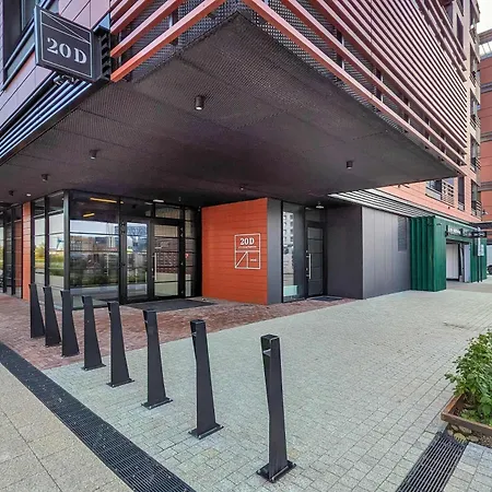 Lägenhet Modern With Historic Shipyard Views And Parking By Renters *