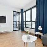Modern With Historic Shipyard Views And Parking By Renters Apartment Gdansk