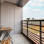 Modern With Historic Shipyard Views And Parking By Renters Appartamento Danzica