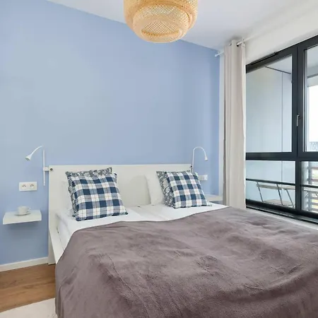 Modern With Historic Shipyard Views And Parking By Renters