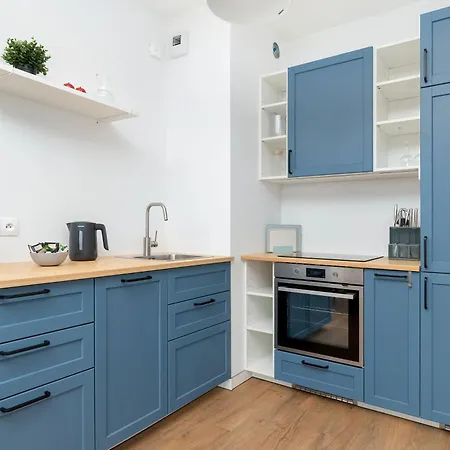 Modern With Historic Shipyard Views And Parking By Renters