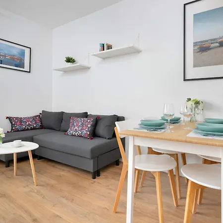 Modern With Historic Shipyard Views And Parking By Renters 公寓 格但斯克