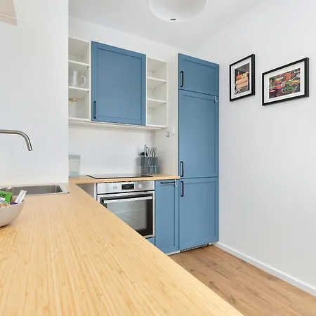 Modern With Historic Shipyard Views And Parking By Renters Apartamento