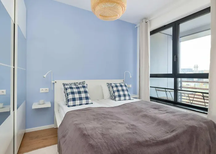 Modern With Historic Shipyard Views And Parking By Renters