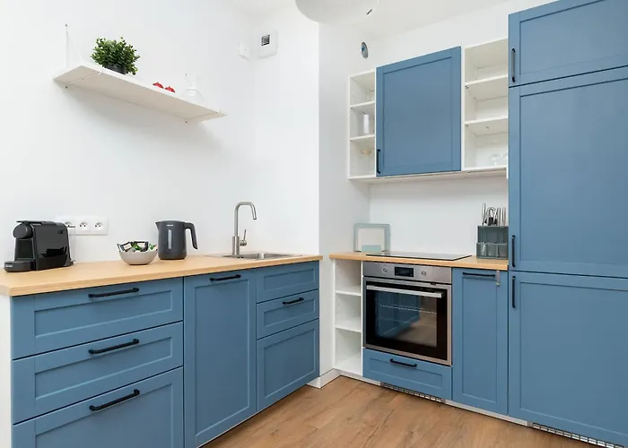 Modern With Historic Shipyard Views And Parking By Renters