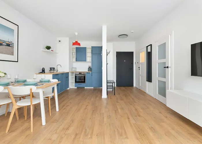 Lägenhet Modern With Historic Shipyard Views And Parking By Renters *