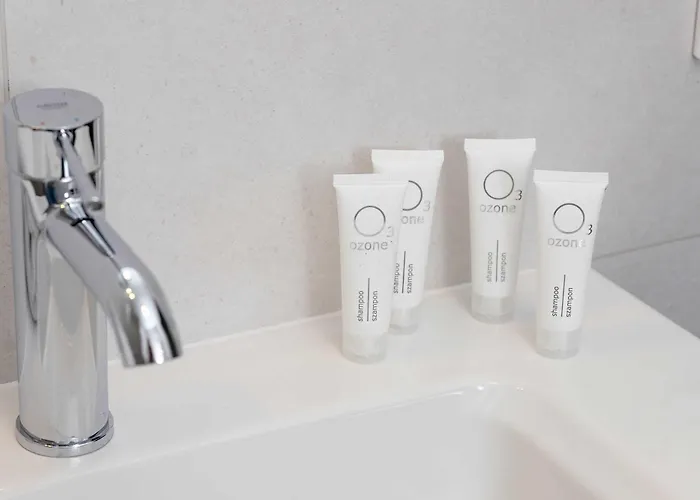 Modern With Historic Shipyard Views And Parking By Renters